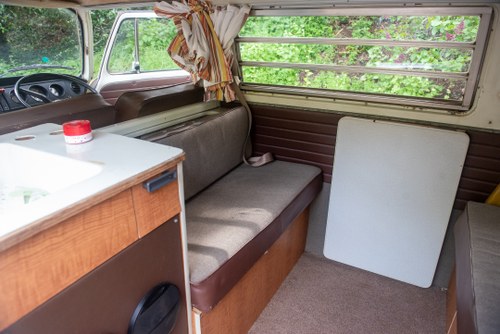 1971 Volkswagen T2 Baywindow Westfalia In vendita (immagine 64 di 186)