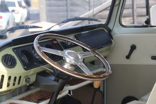 1971 Volkswagen T2 Baywindow Campervan à vendre (picture 48 of 131)