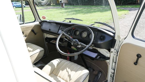 1973 Volkswagen T2 For Sale (picture :index of 26)