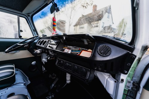 1972 Volkswagen T2 Bay Window Westfalia Camper LHD En venta (imagen 26 de 176)