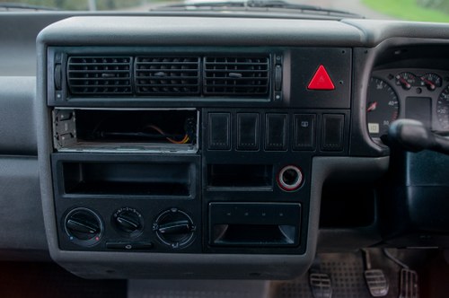 1995 Volkswagen T4 LWB 2.5 TDI In vendita (immagine 29 di 84)