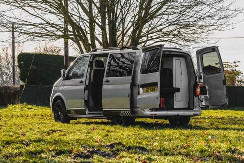 2009 Volkswagen Transporter T5 Camper Conversion zum Verkauf (Bild 210 von 212)