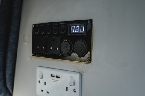 2009 Volkswagen Transporter T5 Camper Conversion zum Verkauf (Bild 97 von 212)