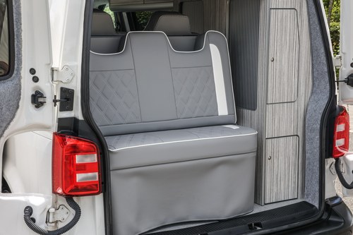 2016 VW Transporter TDI LWB Camper For Sale (picture 39 of 51)