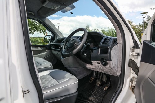 2016 VW Transporter TDI LWB Camper For Sale (picture 32 of 51)