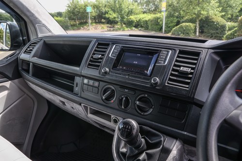 2016 VW Transporter TDI LWB Camper For Sale (picture 38 of 51)