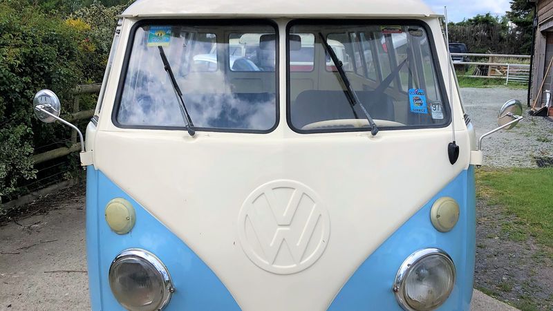 RESERVE LOWERED - 1975 Volkswagen Type 1 Split Screen Bus For Sale (picture 1 of 12)