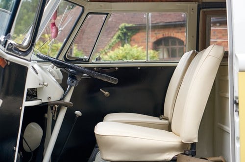 1966 Volkswagen VW T1 ‘Split Screen’ Campervan In vendita (immagine 46 di 197)