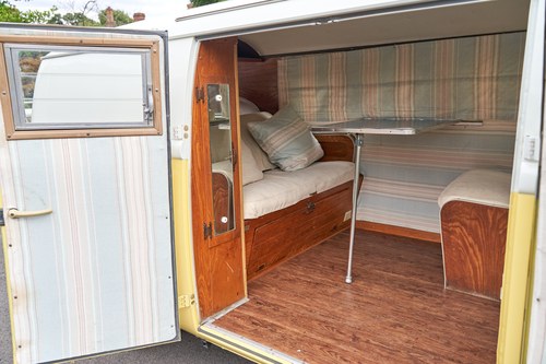 1966 Volkswagen VW T1 ‘Split Screen’ Campervan In vendita (immagine 74 di 197)