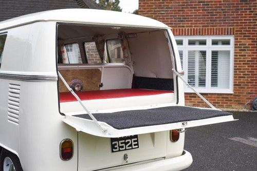 1967 Volkswagen Type 2 (T1) Split Window Camper In vendita (immagine 75 di 160)