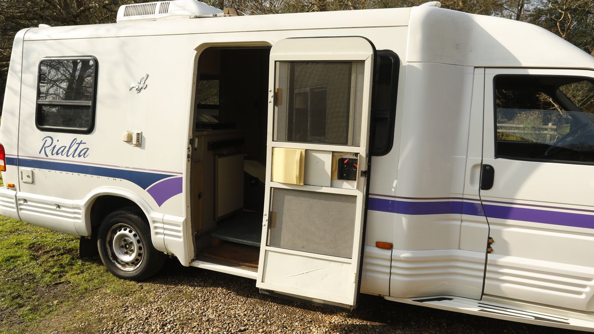 1999 Volkswagen Winnebago Rialta campervan LHD For Sale By Auction