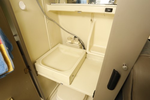 1999 Volkswagen Winnebago Rialta campervan LHD zum Verkauf (Bild 85 von 193)