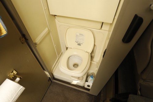 1999 Volkswagen Winnebago Rialta campervan LHD zum Verkauf (Bild 84 von 193)