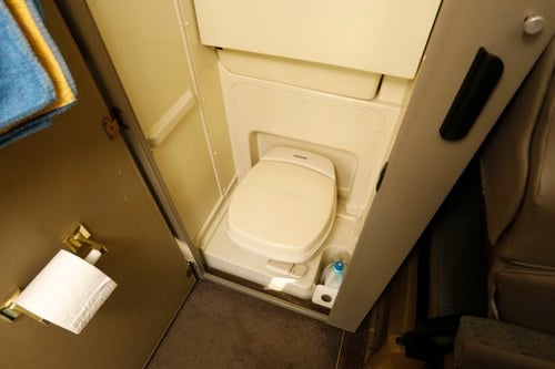 1999 Volkswagen Winnebago Rialta campervan LHD zum Verkauf (Bild 83 von 193)