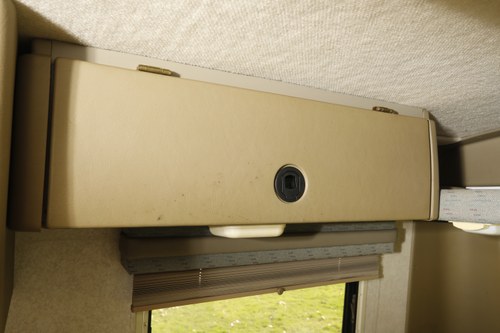 1999 Volkswagen Winnebago Rialta campervan LHD zum Verkauf (Bild 74 von 193)