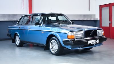 1984 Volvo 244 GLE Sedan 2.3 (LHD)