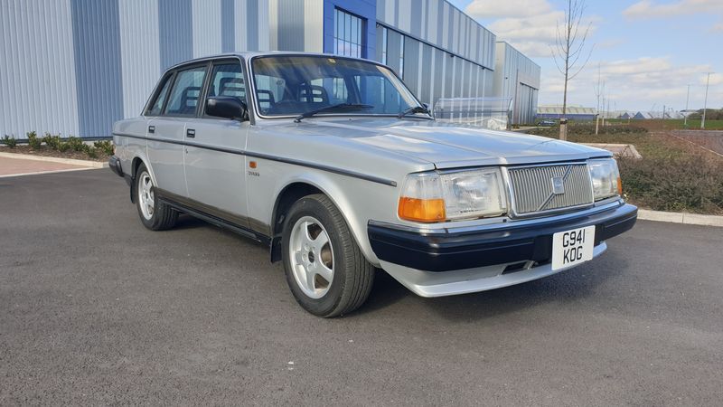 1989 Volvo 240GL For Sale (picture 1 of 103)
