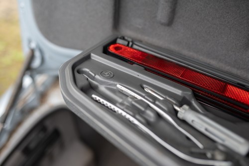 2001 BMW E39 M5 Te koop (foto 119 van 227)