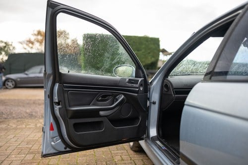 2001 BMW E39 M5 Te koop (foto 100 van 227)