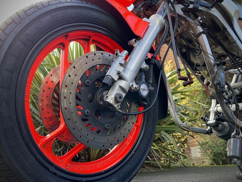 1985 Yamaha RD500LC à venda (imagem 43 de 107)