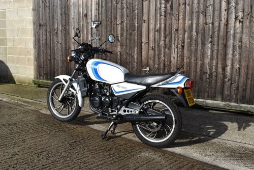 1980 Yamaha RD250LC à vendre (picture 9 of 41)