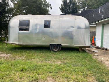 Picture of NOW SOLD - 1968 Small Airstream Safari 19FT Body