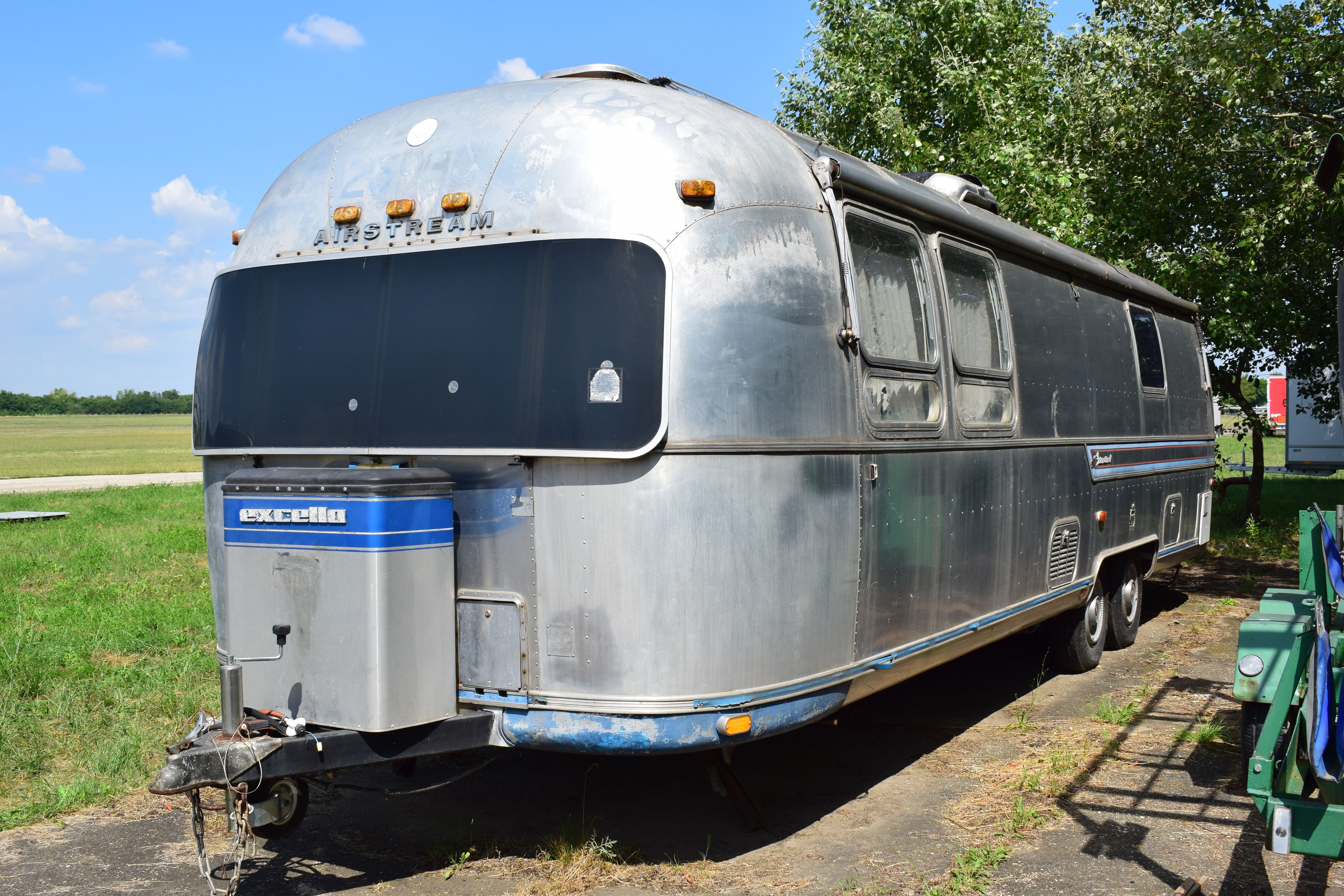 1979 airstream sovereign land yacht