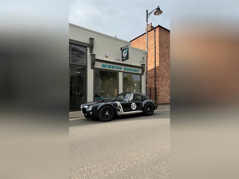 2015 AK 427 Cobra LS3 V8 6.2 manual