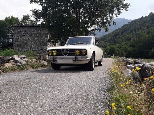 1973 Pristine alfa 2000 berlina bertone, 76 k km! For Sale