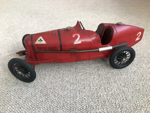 Alfa Romeo P2 toy race car. Beautiful condition For Sale