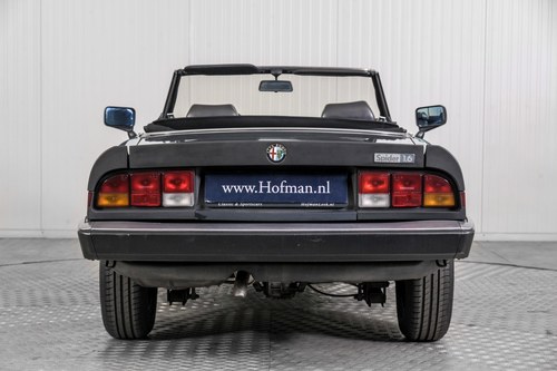 1989 Alfa Romeo Spider (Duetto) - 3