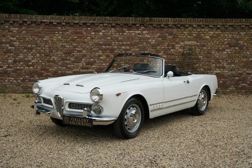 1959 Alfa Romeo 2000 Touring Spider Nice overall condition, perfe For Sale