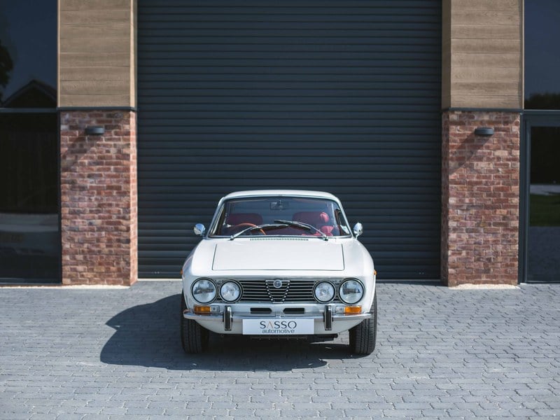 Alfa Romeo 2000 GT Veloce