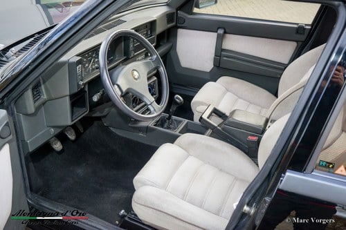 1986 Alfa Romeo 75 - 2