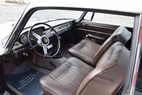 1965 Alfa Romeo 2600 Sprint - 5