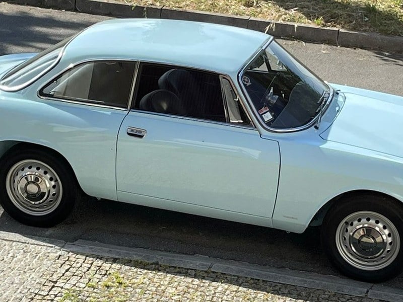 Alfa Romeo Giulia Sprint GT