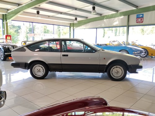 1985 Alfa Romeo GTV 2.0 L - Low original mileage top condition For Sale