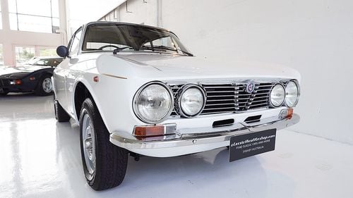 Picture of 1975 Pure Italian classic Alfa Romeo with a great history file - For Sale