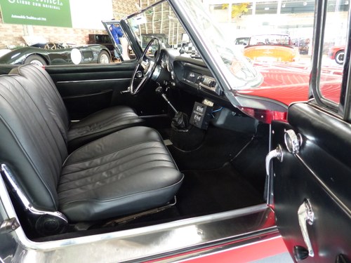 1963 Alfa Romeo 2600 Spider - 6