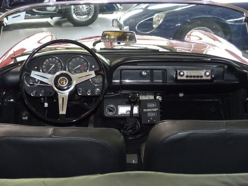 1963 Alfa Romeo 2600 Spider - 8