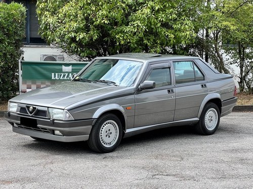 Alfa Romeo 75 2.0 Twin Spark 1988 In vendita