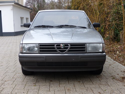 1987 Alfa Romeo 90 2,5 V6 Quadrifoglio Oro For Sale