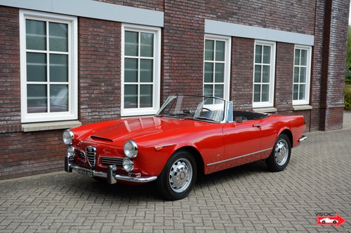 1964 Alfa Romeo 2600 Touring spider - restored For Sale