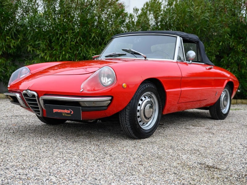 Alfa Romeo Spider 1.3 “Osso di Seppia”
