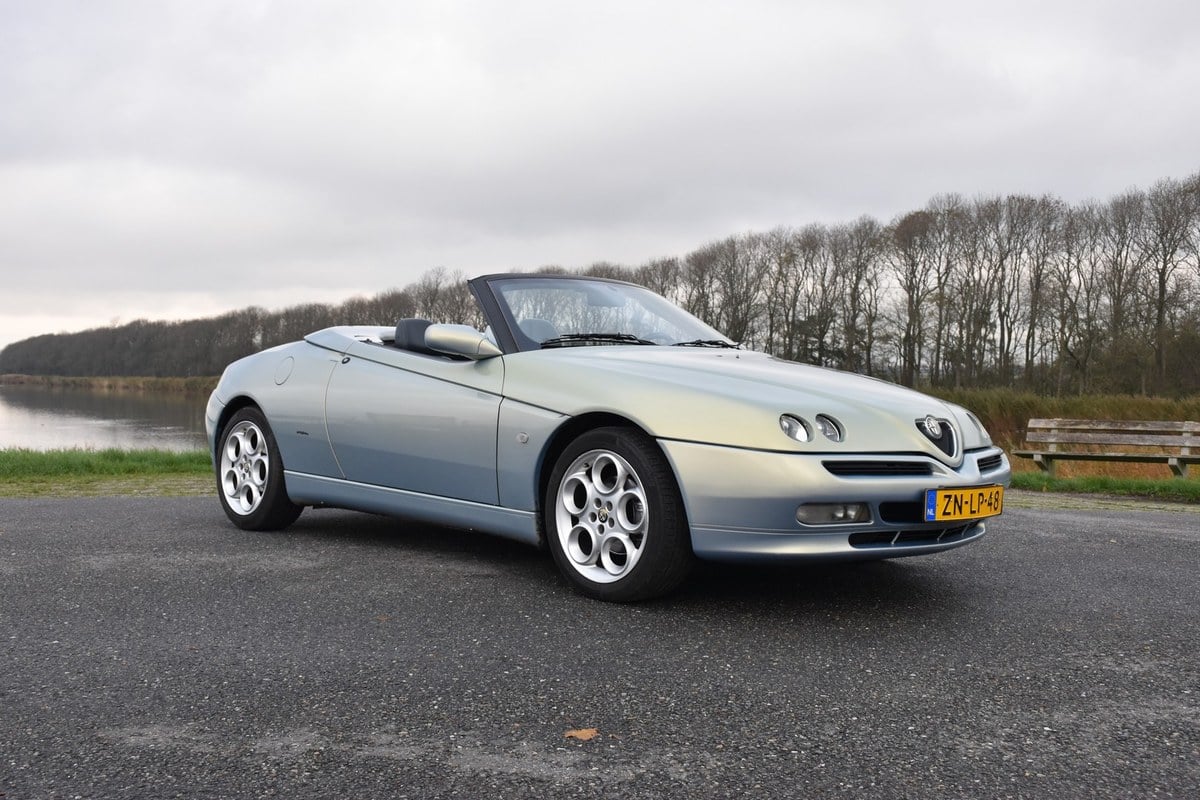 Alfa Romeo Spider 916 (1994-2006) Achterruit Cabriodak Ruit | 365 Dagen omruilgarantie Alfa Romeo Spider 916 (1994-2006) Achterruit Cabriodak Ruit | 365 Dagen omruilgarantie