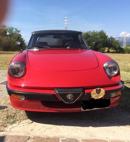 1988 Alfa Romeo spider 2000