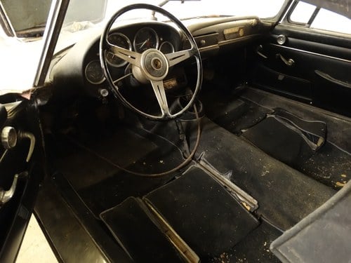 1964 Alfa Romeo 2600 Spider - 6