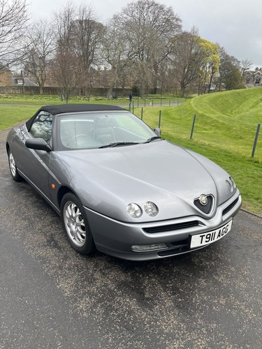 1999 Alfa Romeo Spider Lusso T-Spark 16V A vendre