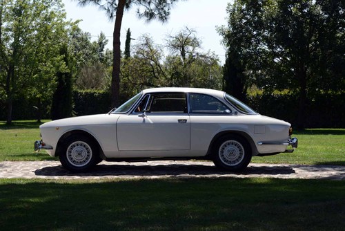 1972 Alfa Romeo GTV 2000