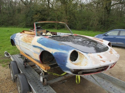 1969 Alfa Romeo Duetto Roundtail Spider Project & Parts VENDIDO
